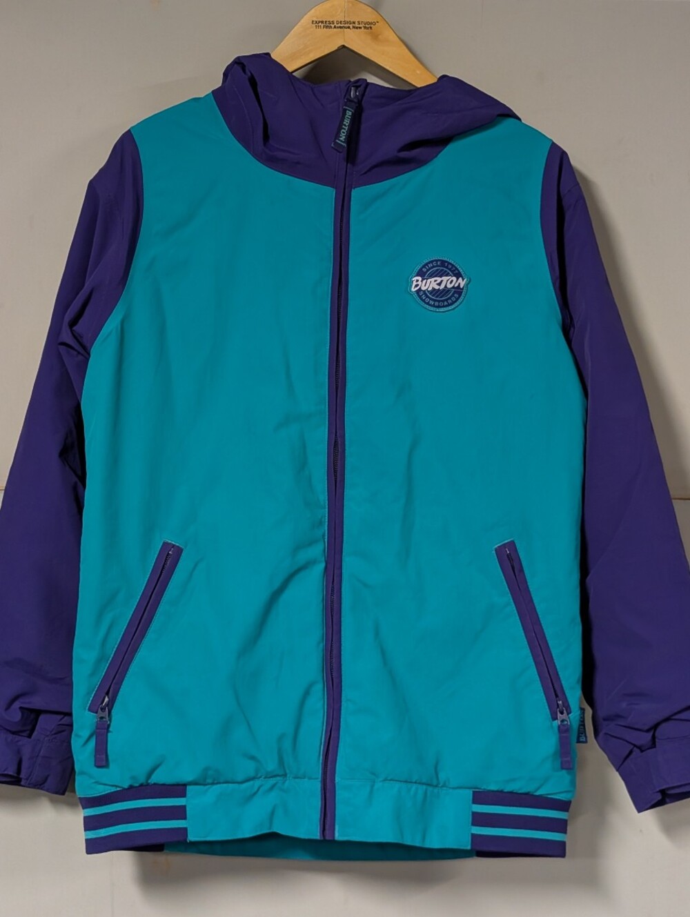 Burton Game Day Retro Snowboarding Ski Winter Jacket Boys Youth Kids Large